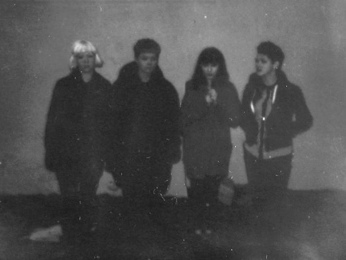 PINS release their new song 'Live & Let Go'
