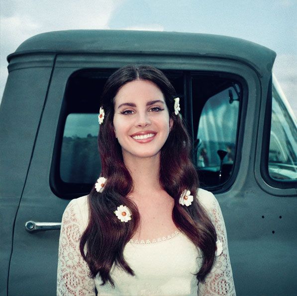 Lana Del Rey to release vinyl and cassette versions of poetry book