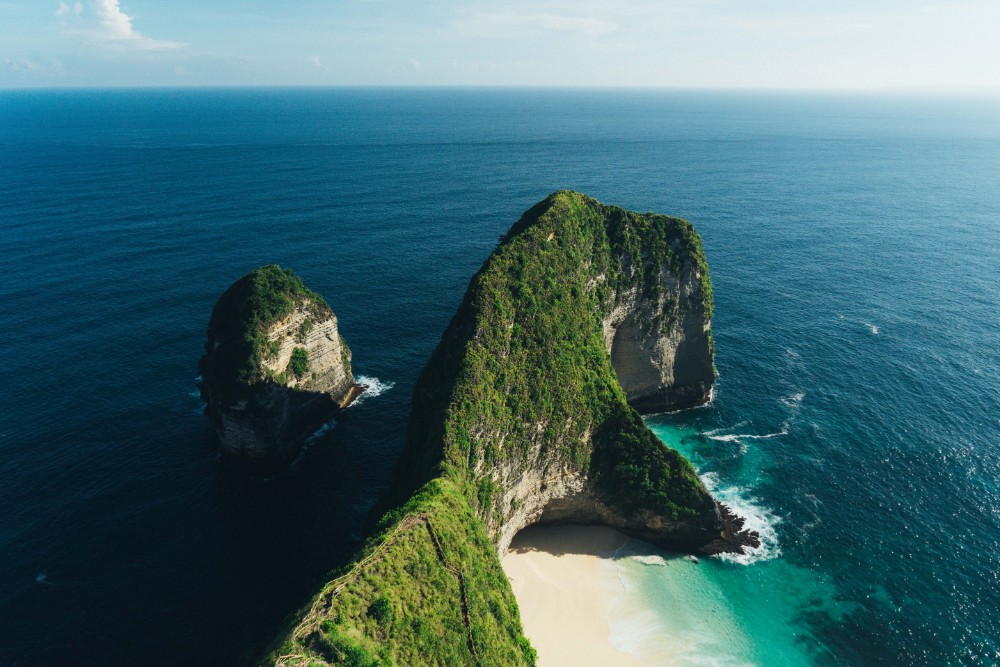 Bali to consider introducing a 'tourist tax' to tackle plastic pollution