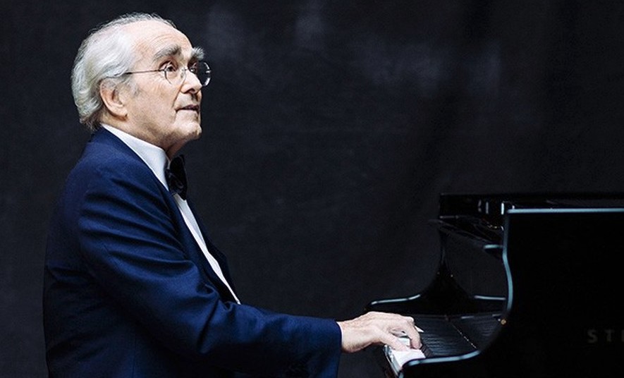 Oscar-winning composer Michel Legrand has died, aged 86