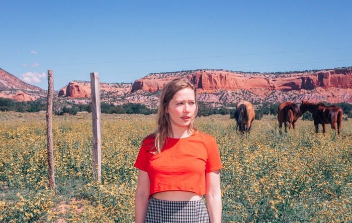 Julia Jacklin shares new dreamy live video for 'Comfort'