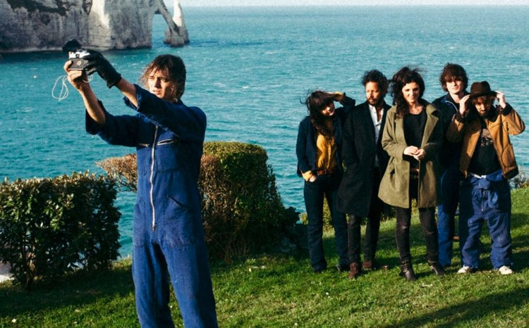 Peter Doherty and the Puta Madres have shared the brand new track ‘Paradise Is Under Your Nose’.