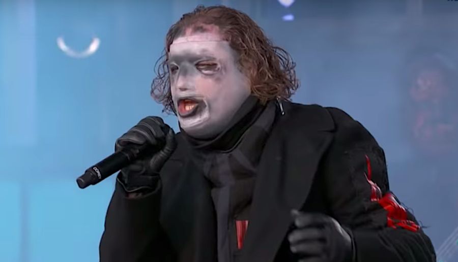 Slipknot’s Corey Taylor is selling his guitars to raise money for the coronavirus relief fund