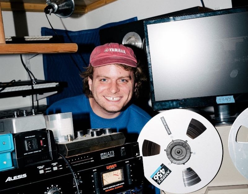 Mac DeMarco announces two new demo albums
