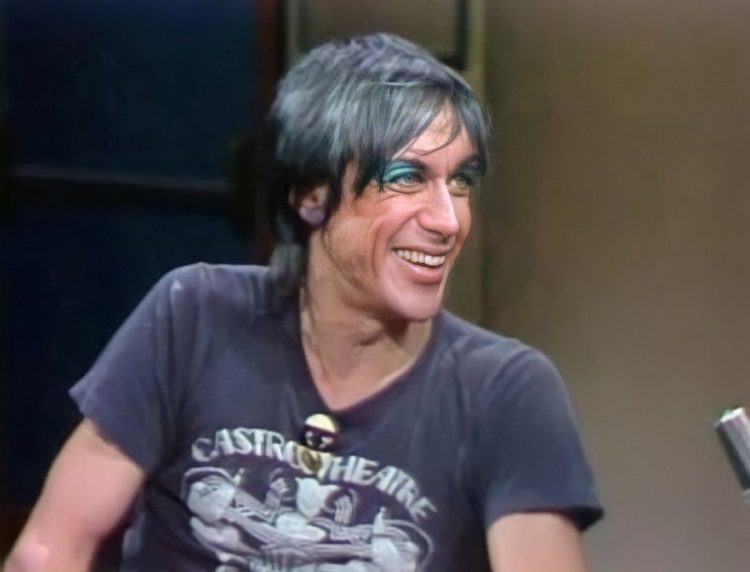Watch Iggy Pop's first appearance on late night TV with David Letterman, 1982