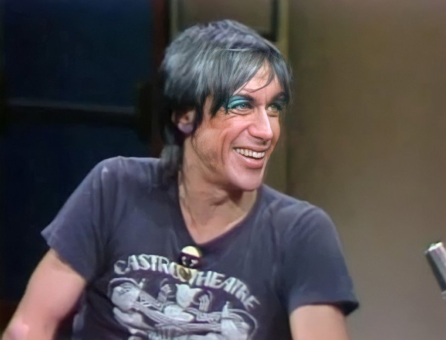 Watch Iggy Pop's first appearance on late night TV with David Letterman, 1982