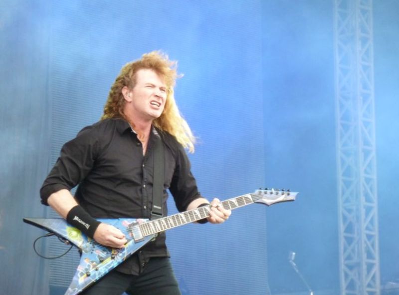 Megadeth’s Dave Mustaine is now “100% free of cancer”