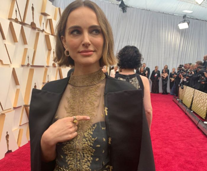 Oscars 2020 - Natalie Portman makes a powerful female statement