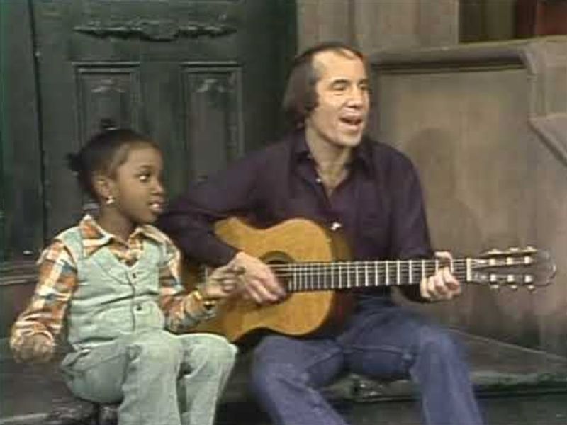 Revisiting Paul Simon's heartwarming performance on Sesame Street, 1977