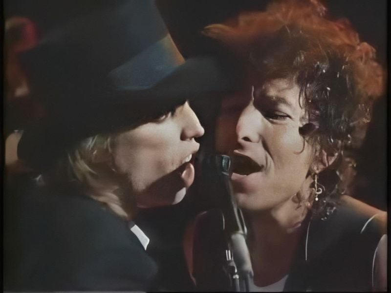 Watch Bob Dylan and Tom Petty perform ‘knockin On Heaven’s Door’