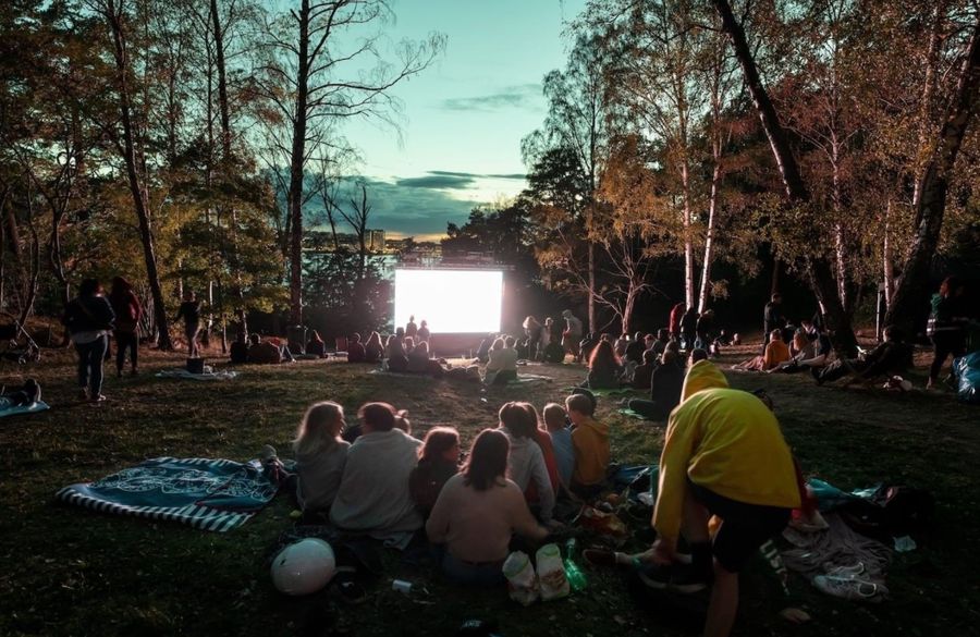 A new socially distanced outdoor cinema is launching in London (1)