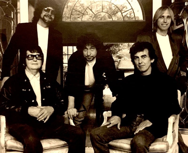 This is how George Harrison, Bob Dylan, Tom Petty, Jeff Lynne and Roy Orbison formed the Travelling Wilbury's