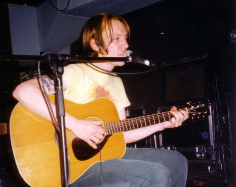 New live album of Elliott Smith’s first-ever solo show from 1994 released