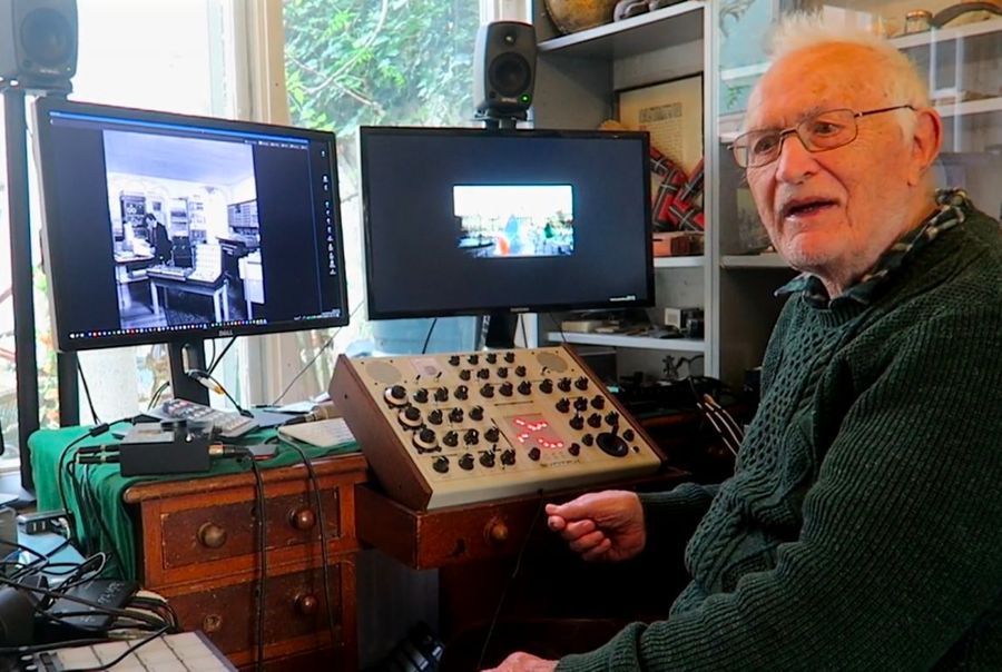 Synthesiser pioneer and composer Peter Zinovieff dies at 88