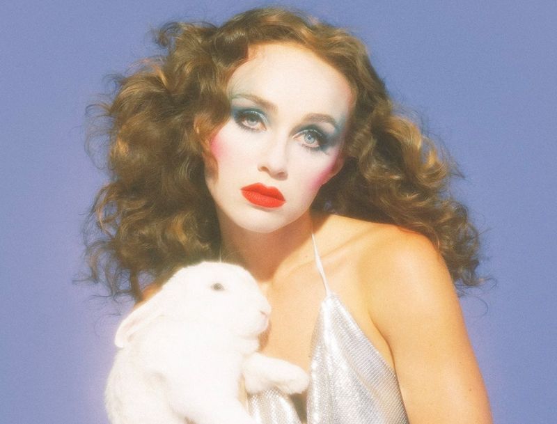 Zella Day brings it all together on new single 'Girls'
