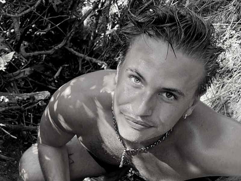 Rising actor Daniel Mickelson has tragically died at 23