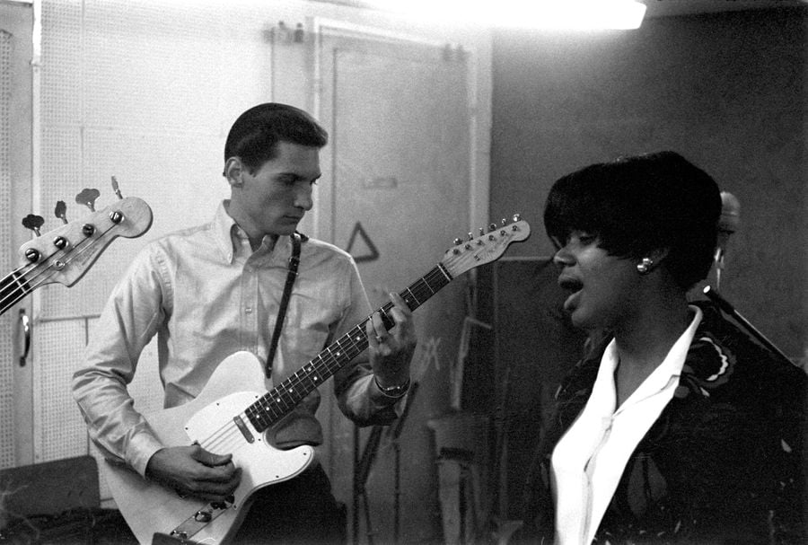 Steve Cropper's genius use of a Zippo lighter on ‘Soul Man’