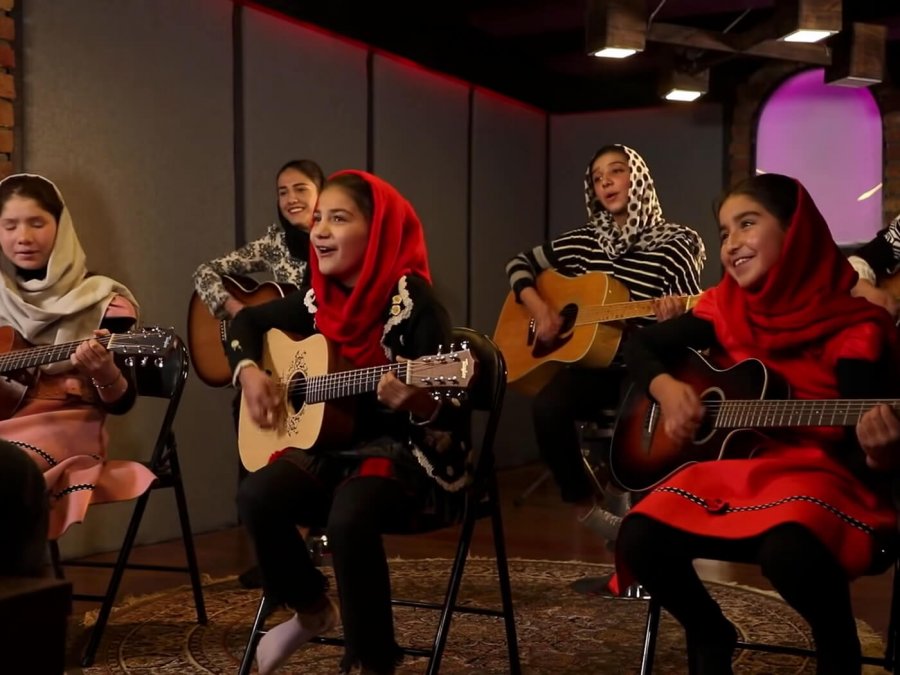 Tom Morello pleads for help in order to rescue female guitarists from Afghanistan