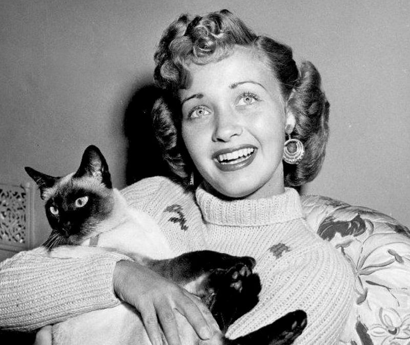 Jane Powell, star of Hollywood Golden Age, dies at 92