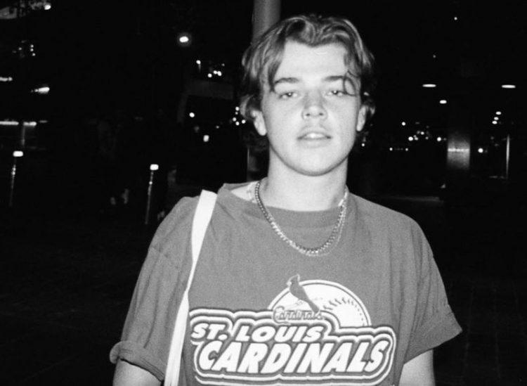 Thomas Headon shares new song 'Nobody Has to Know'
