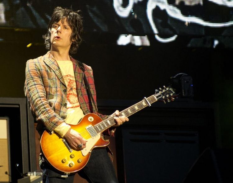 How to play the guitar like The Stone Roses' John Squire