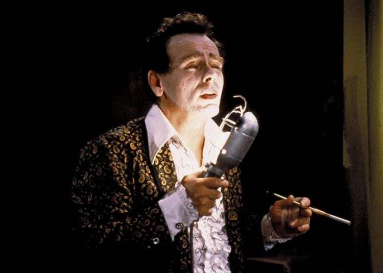 Revisit Dean Stockwell's magnificent Roy Orbison scene in 'Blue Velvet'