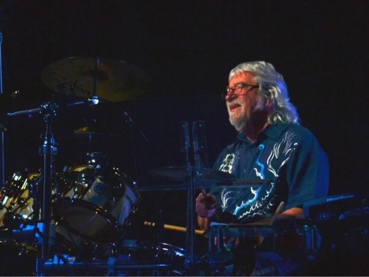 The Moody Blues drummer Graeme Edge has died aged 80