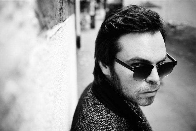 Gaz Coombes recalls valium blow-out with Robert Smith