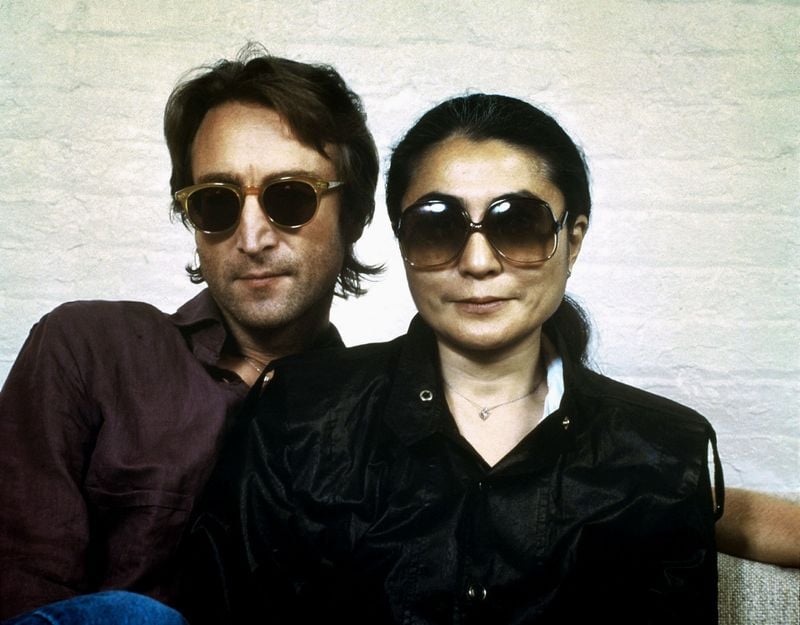 JOHN LENNON YOKO ONO EX-BEATLE WITH WIFE (1978)