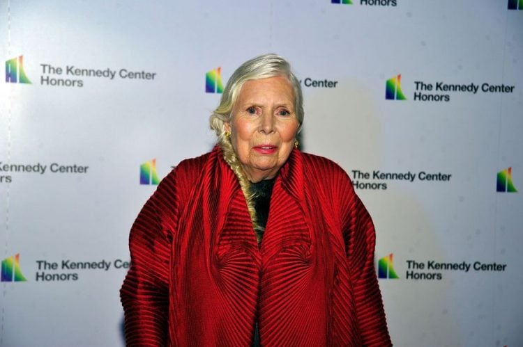 Joni Mitchell gives health update during Kennedy Center Honors speech