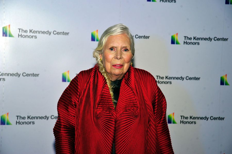 Joni Mitchell gives health update during Kennedy Center Honors speech
