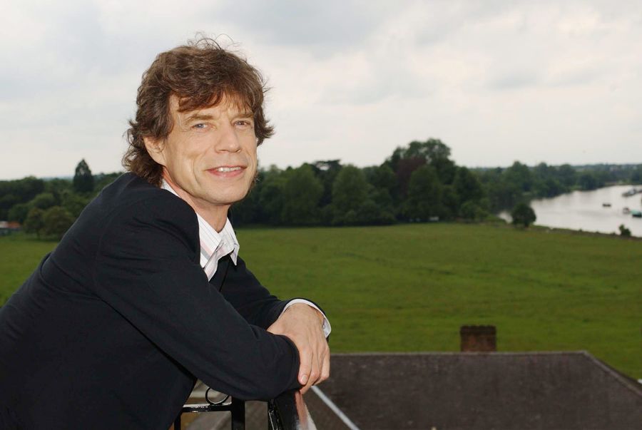 Should Mick Jagger have accepted his knighthood?