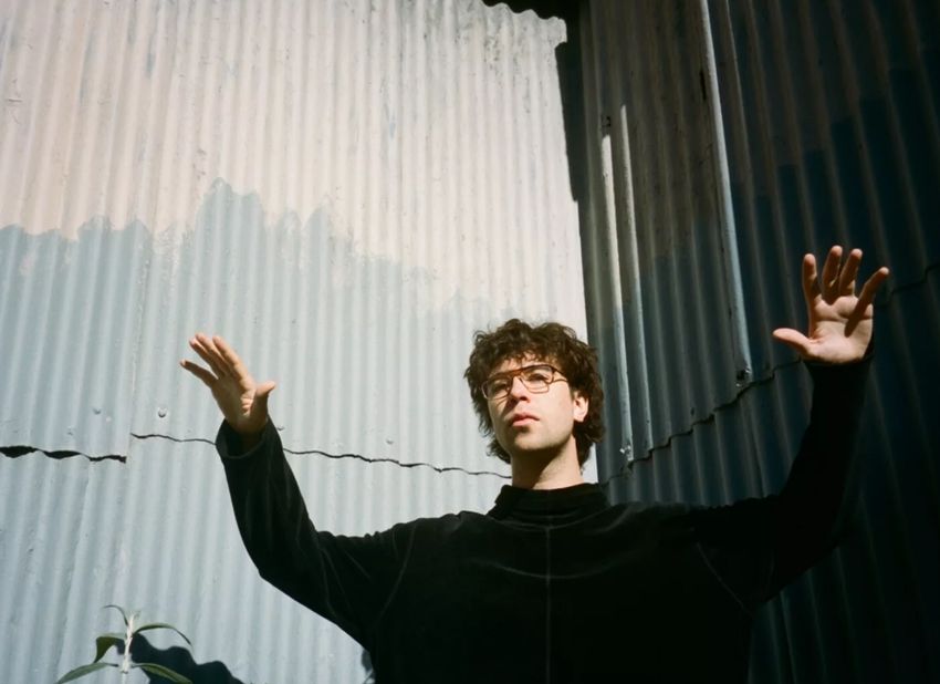 Swim Deep’s Tomi Tomaski releases debut single ‘Pure Air’