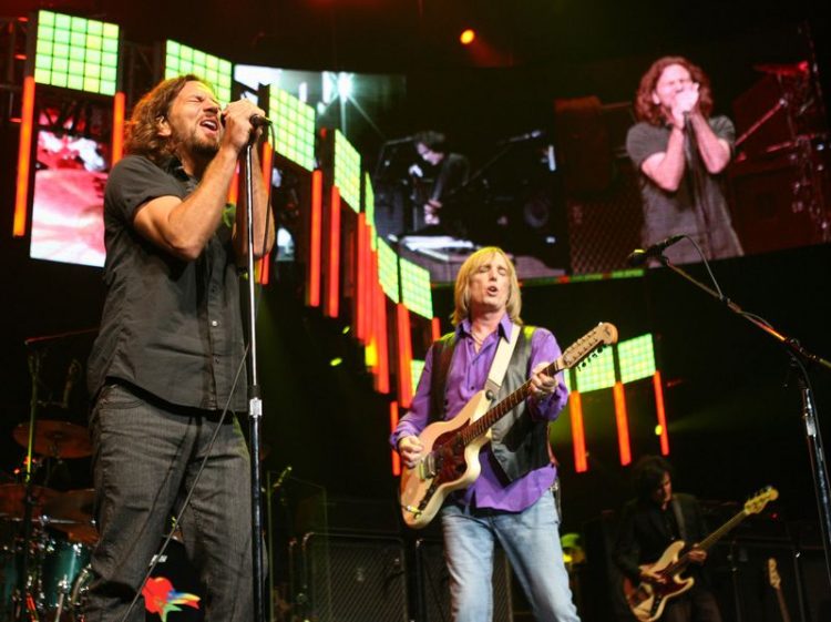 Watch Eddie Vedder join forces with Tom Petty in 2006