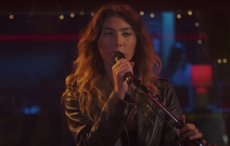 Watch Toni Cornell perform a stunning tribute to her late father on 'The Tonight Show'