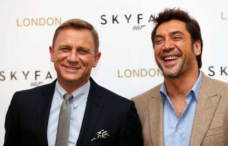 Javier Bardem dressed up as a Bond girl for Daniel Craig
