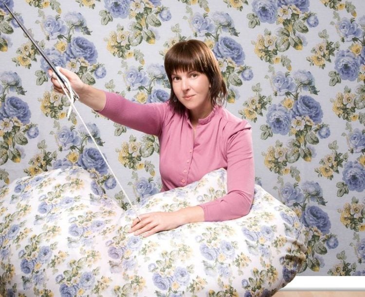 Rosie Thomas covers Björk song 'All Is Full of Love'