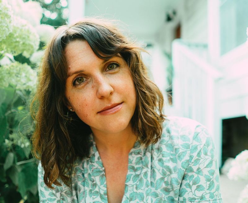 Caroline Spence and The National's Matt Berninger team up for swooning piece 'I Know You Know Me'