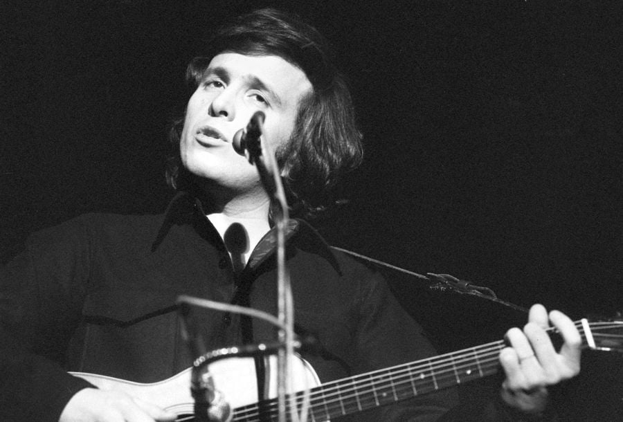 Don McLean's 1972 live BBC performance of 'American Pie'