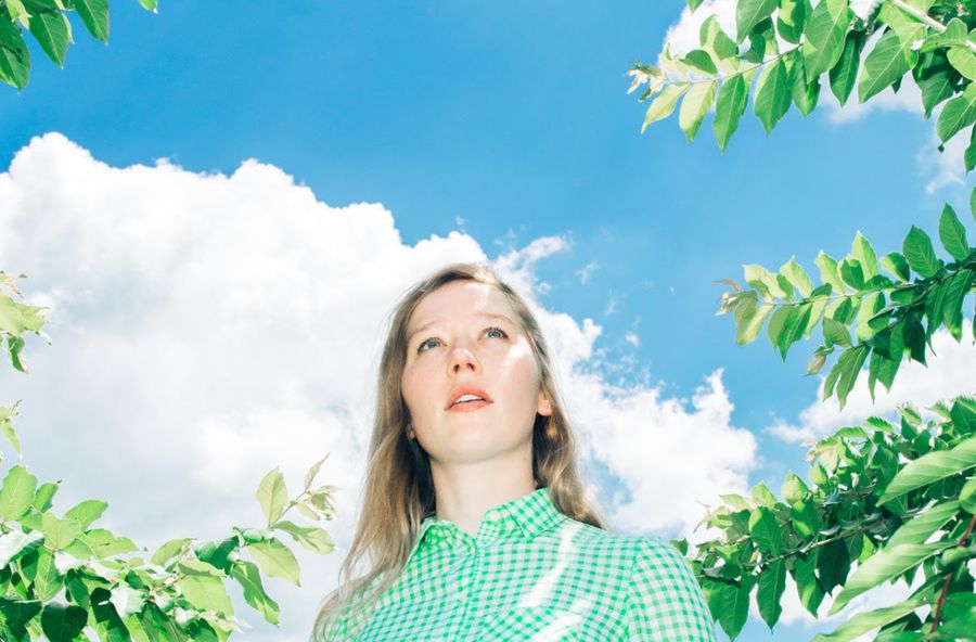 Julia Jacklin shares Bill Fay cover