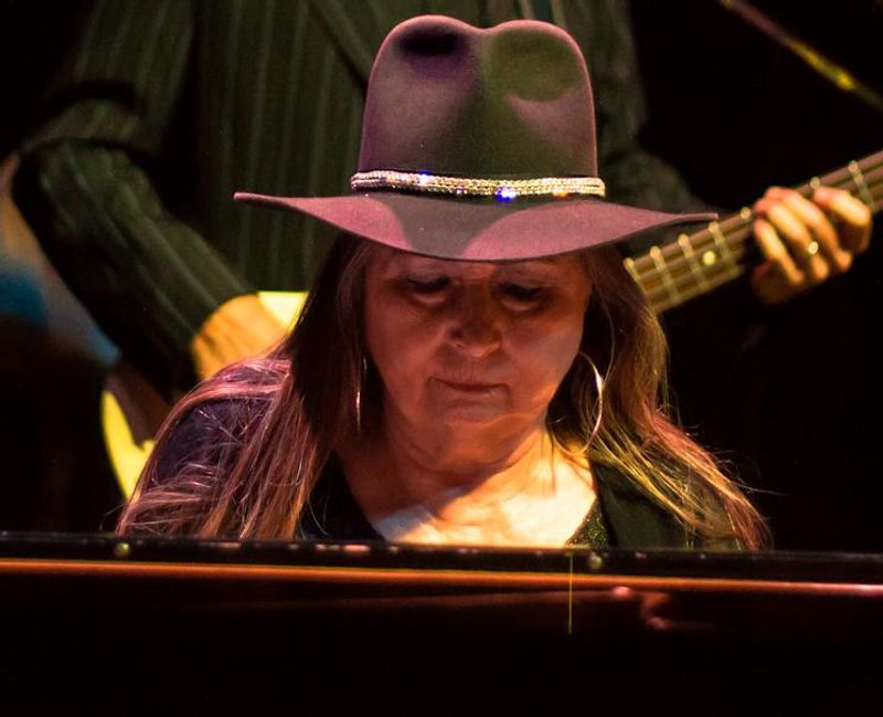 Bobbie Nelson, Willie Nelson's sister and bandmate, dies at 91
