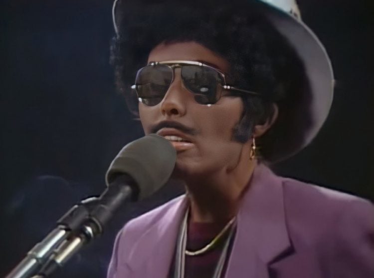 Joni Mitchell's problematic history of wearing blackface