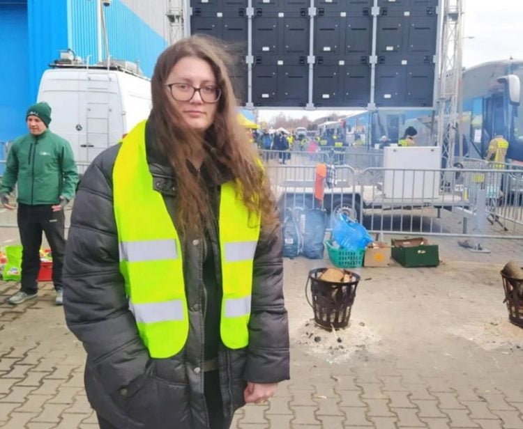 The Girl In Red from 'Schindler's List' is aiding Ukrainian refugees