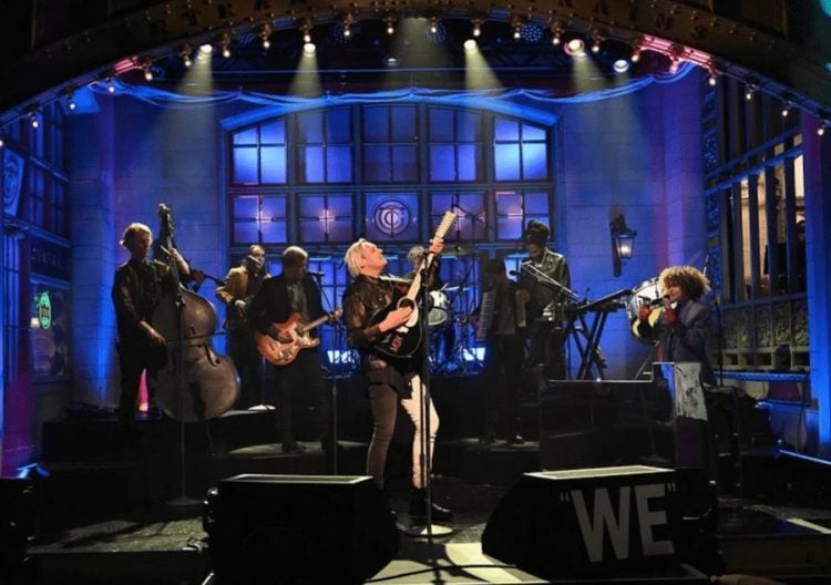 Arcade Fire perform cuts from 'We' on Saturday Night Live