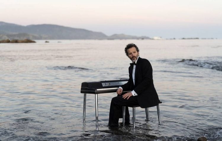 Flight of the Conchords’ Bret McKenzie announces debut solo album ‘Songs Without Jokes’ with new superb single ‘A Little Tune’