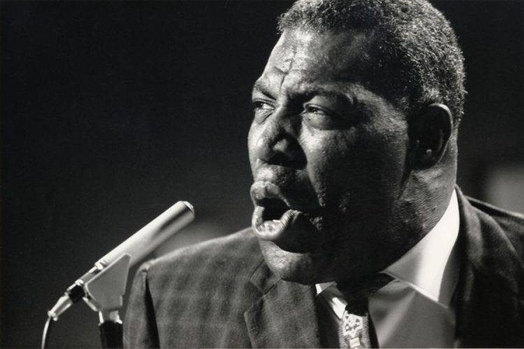 Watch the remarkable moment Howlin' Wolf performed in the UK