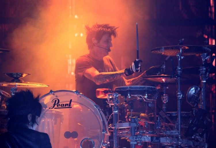 Tommy Lee is using a backing track with Mötley Crüe