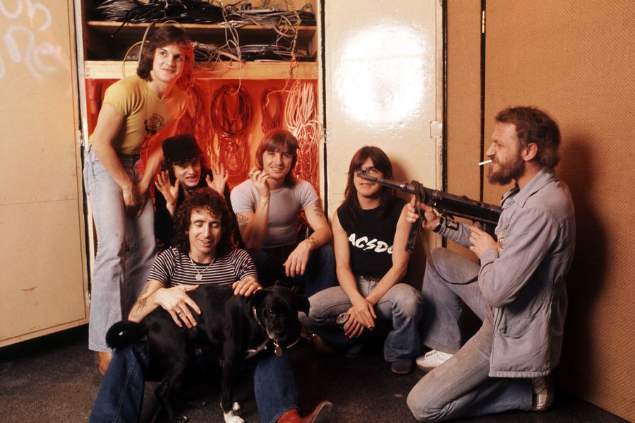 Watch AC/DC play 'For Those About to Rock' in 1981