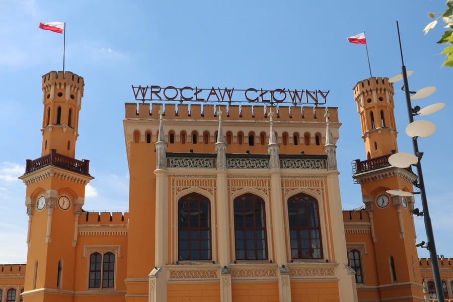 Poland demands the return of seven paintings stolen by Russia during WW-II