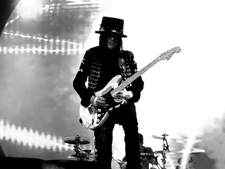 Mick Mars announces his touring retirement from Mötley Crüe